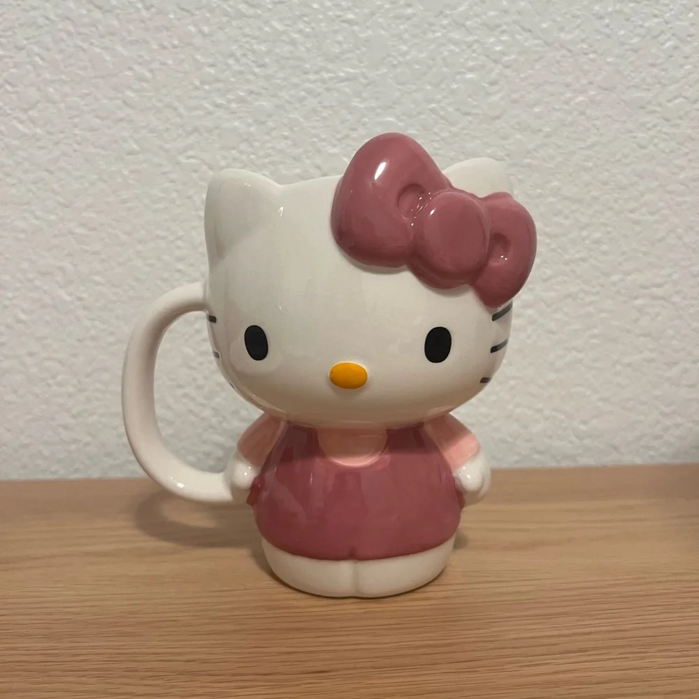 Hello Kitty Full Body Mug - Picture 5 of 8